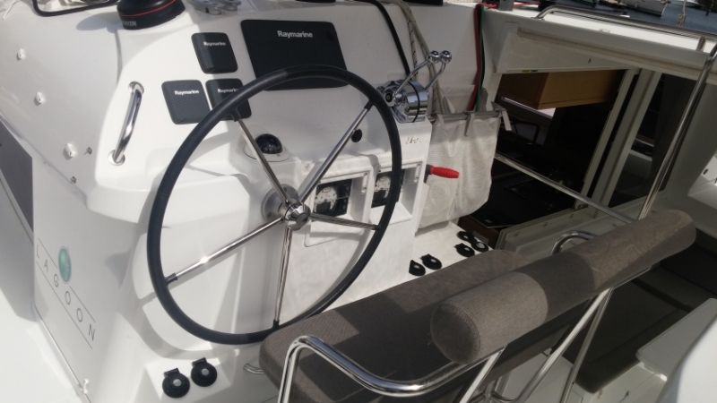 Photo:  Lagoon 400 S2