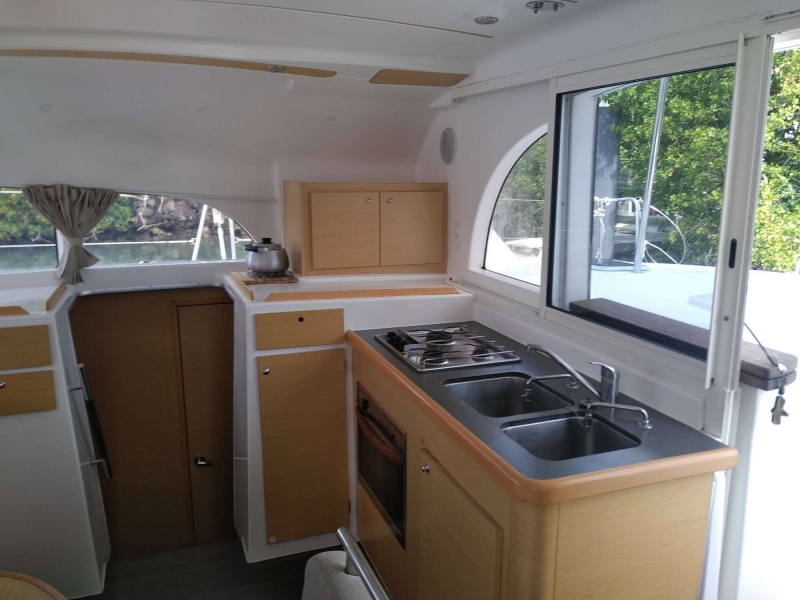 Photo:  Lagoon 380 S2