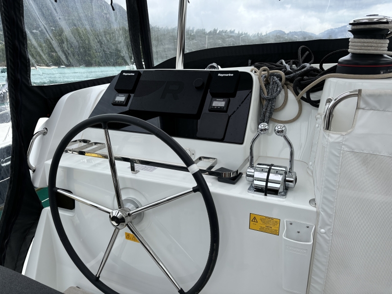 Photo:  Lagoon 42 (Gen. & A/C)