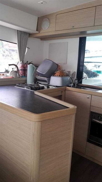 Photo:  Lagoon 42 (Gen. & A/C)