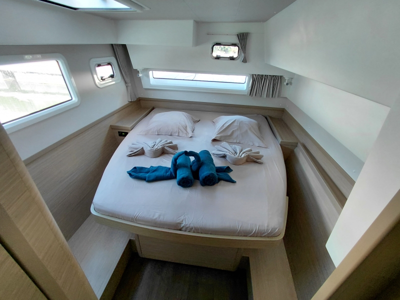 Photo:  Lagoon 42 Gen, A/C, Waterm.
