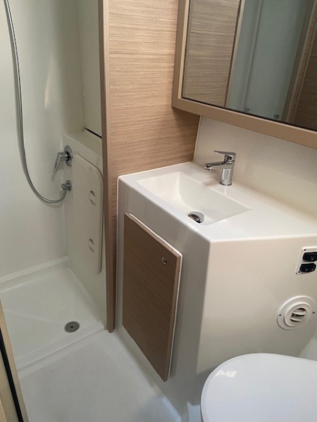 Photo:  Lagoon 42 Gen, A/C, Waterm.