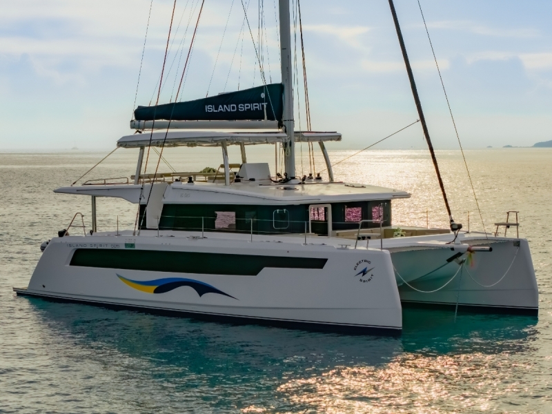 Product Image Island Spirit 525e