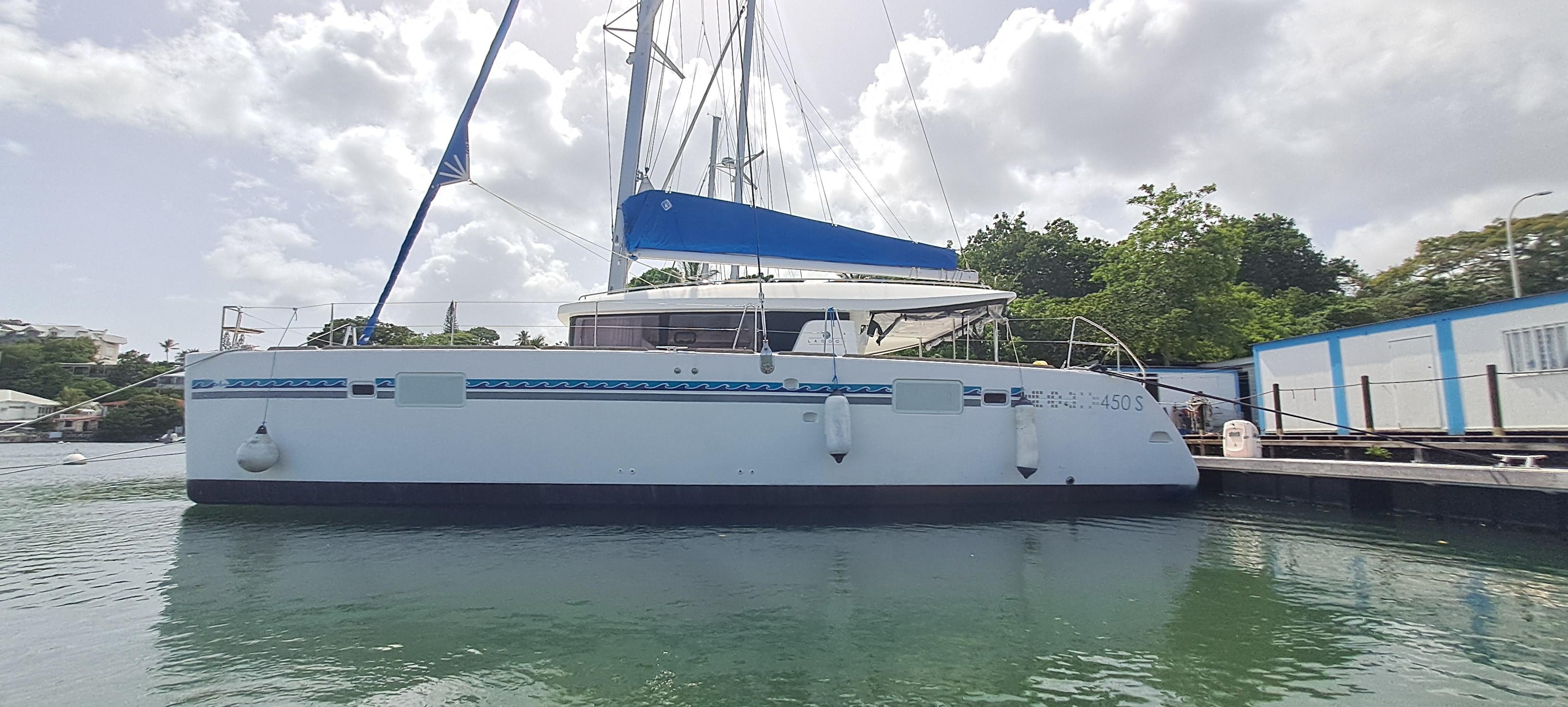 Lagoon 450 S "Belle" @ St. Martin